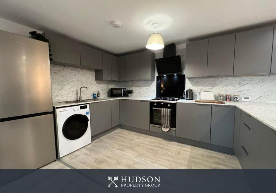 Vila Open Plan Townhouse In Shrewsbury Exteriér fotografie